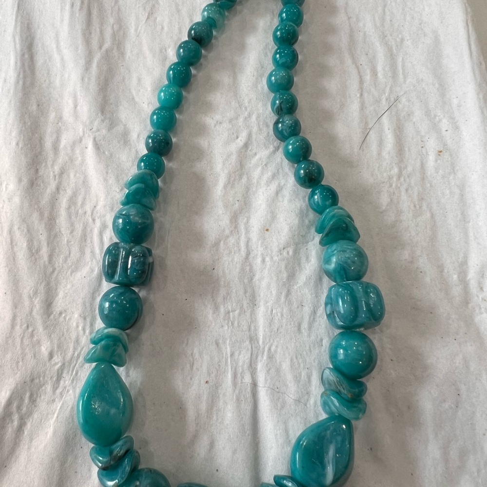 Vintage Faux Blue Turquoise Beaded Necklace 16” - Picture 3 of 3